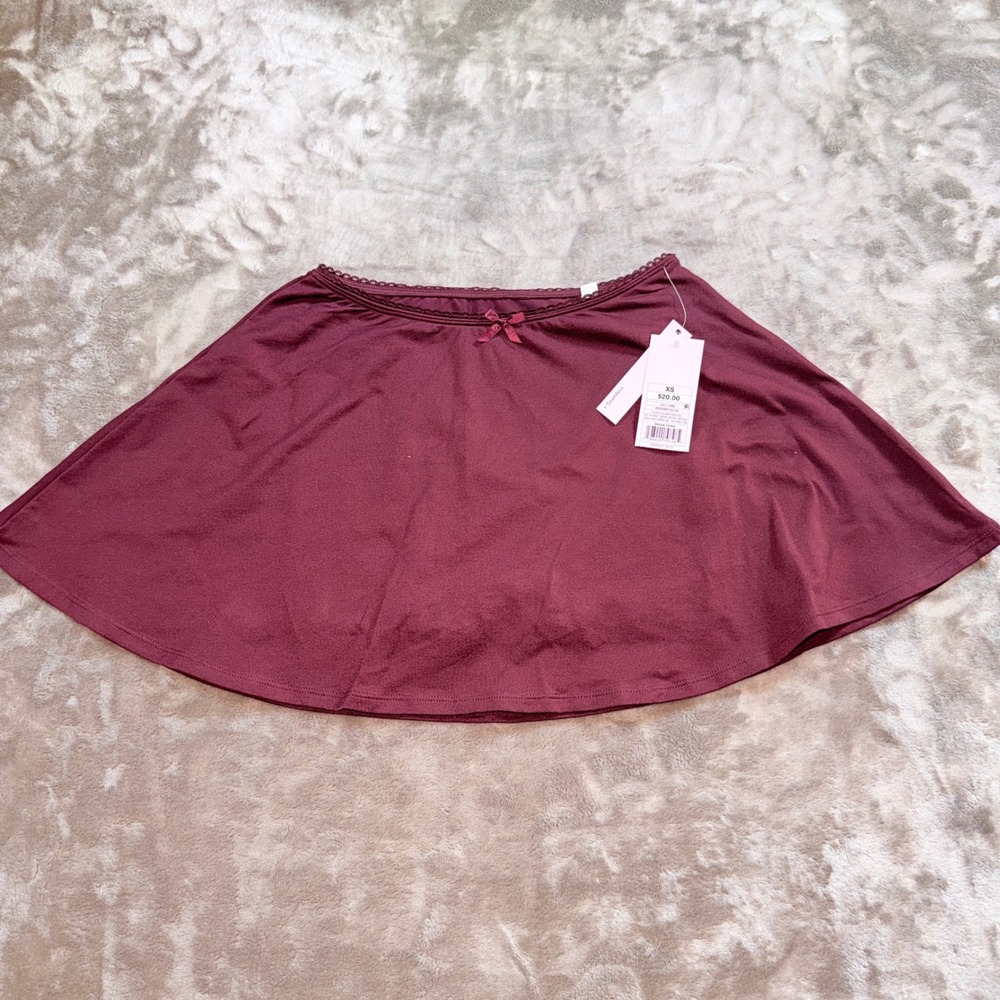 Wild Fable Seamless Skort Women XS Burgundy NEW Built-in Shorts Bow Detail